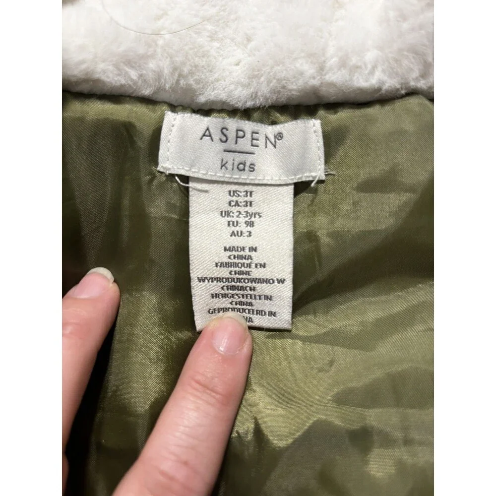 Aspen Quilted Hooded Vest Pom Pom Accents Sherpa Lined Green 3T Fuzzy Zip Up